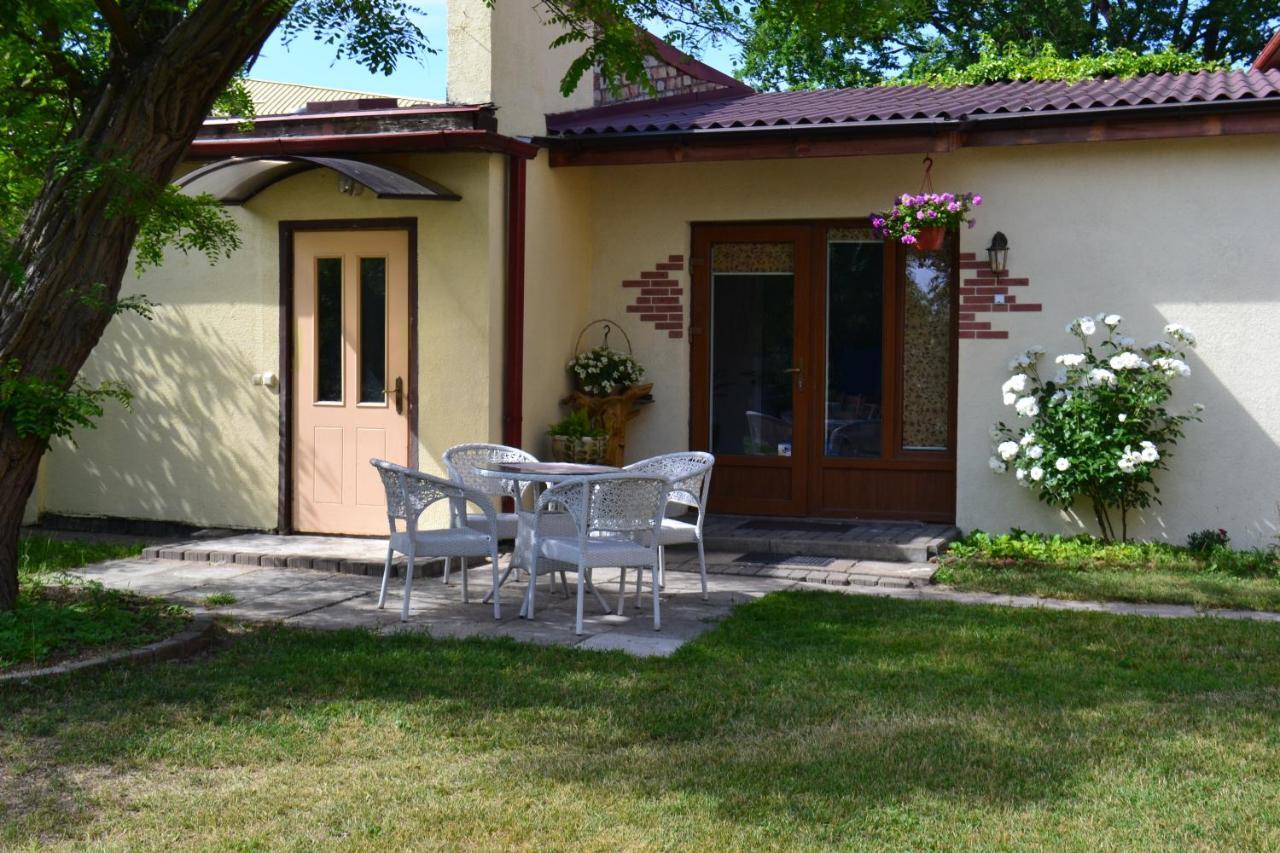 Fantasy Park Hotel Ventspils Exterior foto